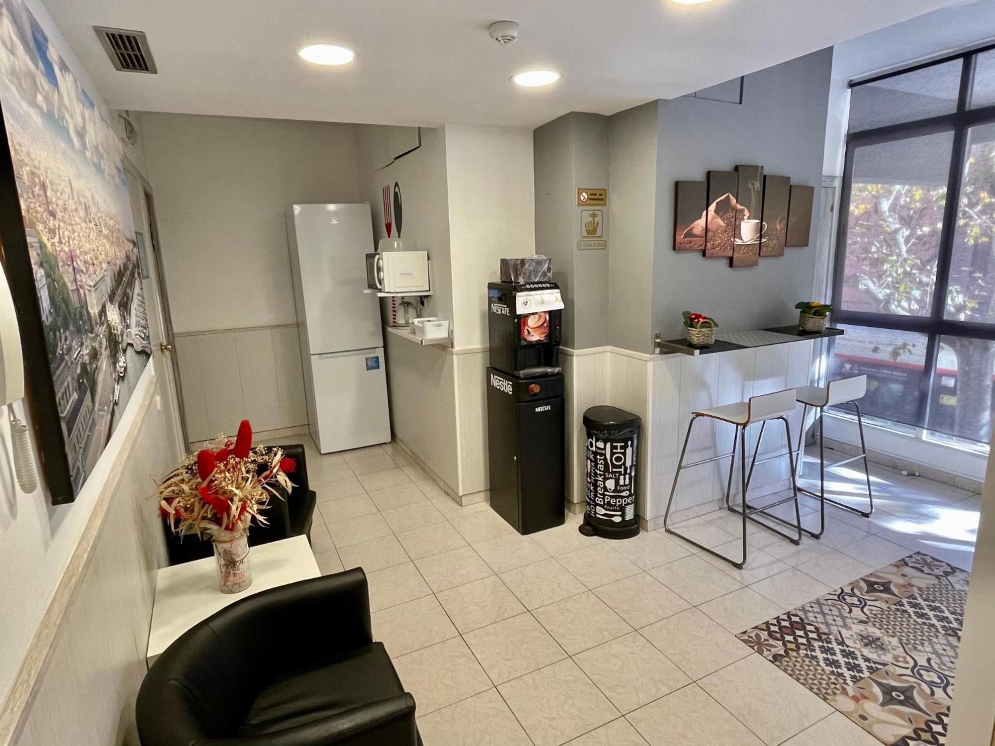 Hostal Lleida — Fotos 1